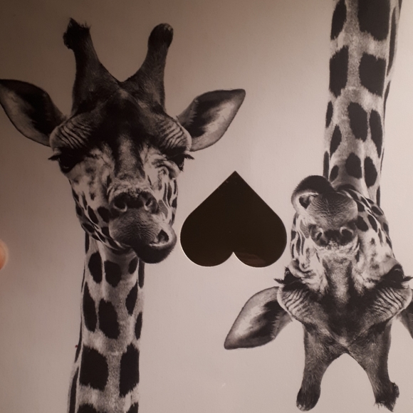 Giraffe Print w/🦒🦒REAL Gold Foil - NWT - Picture 2 of 5